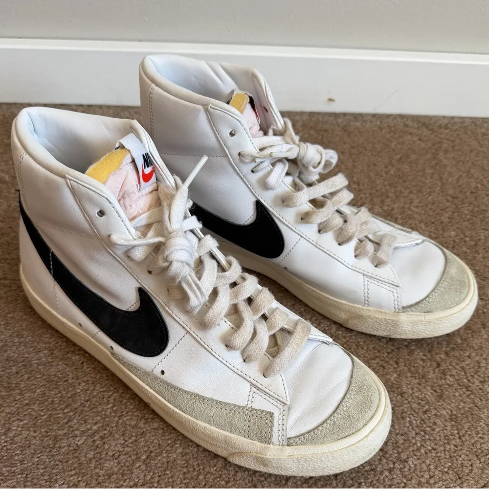 Nike Blazer Mid 77 Sneakers - Picture 2 of 7